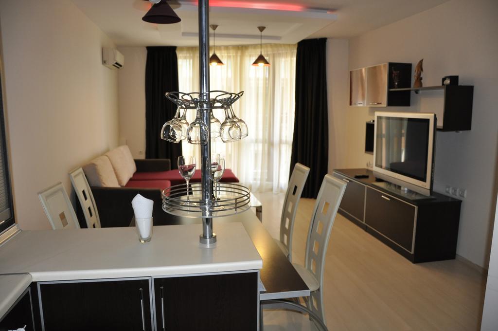 Black Sea Brееze Apartment Warna Zewnętrze zdjęcie