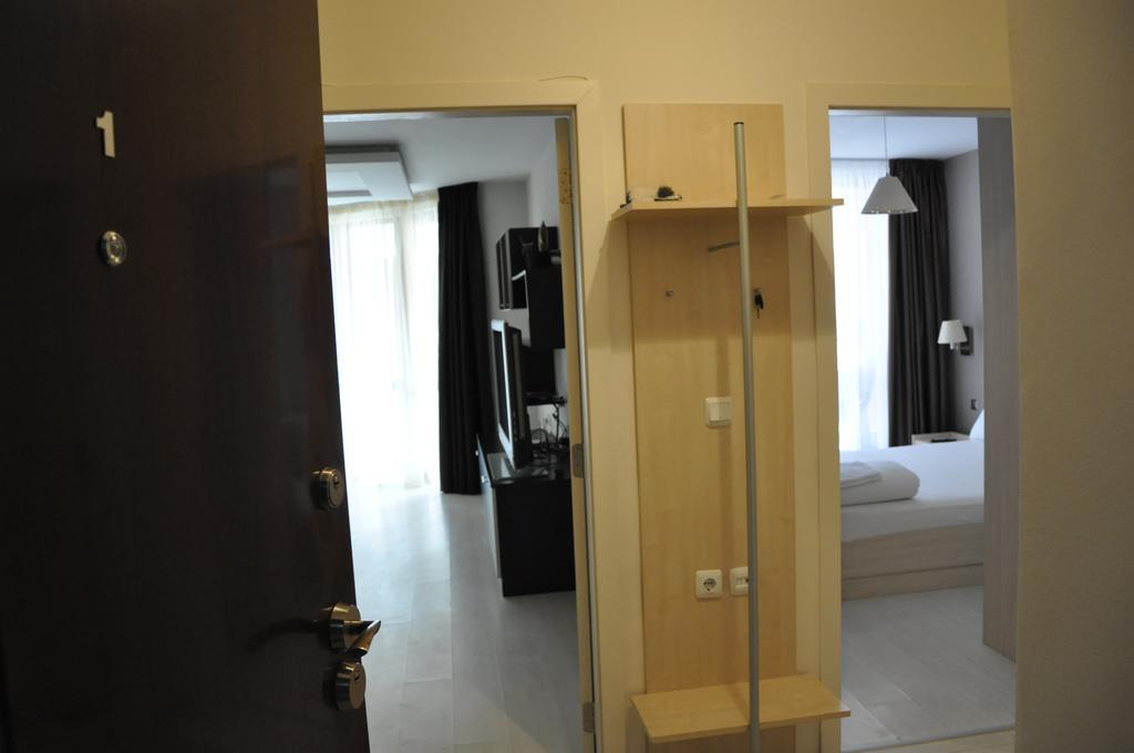 Black Sea Brееze Apartment Warna Zewnętrze zdjęcie